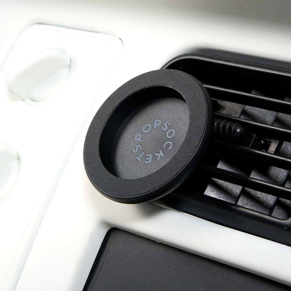 Black — MagSafe Car Vent Mount - US 81182